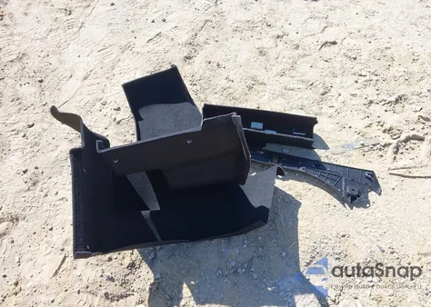 2013 Tesla Model S z USA, uszkodzony, nr VIN 5YJSA1AGXDFP04673